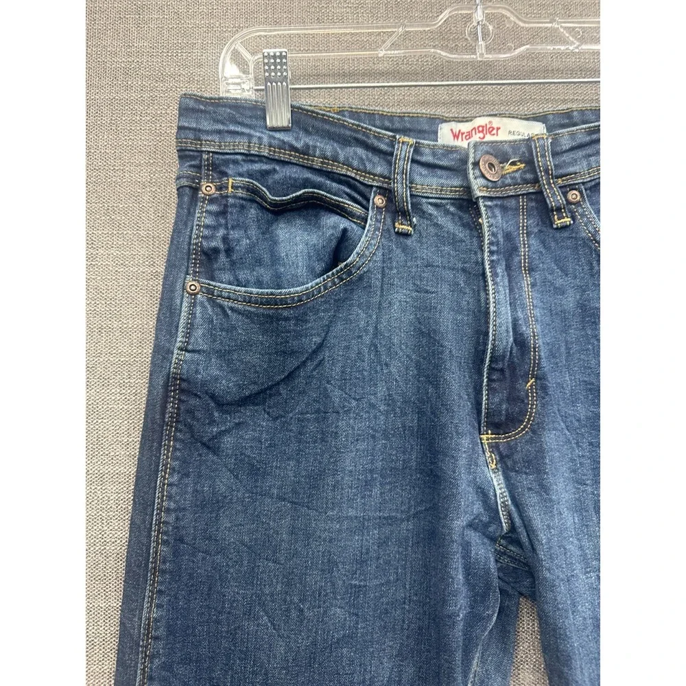Wrangler Jeans Men 32x30 Blue Denim Medium Wash Regular Fit Stretch Straight Leg